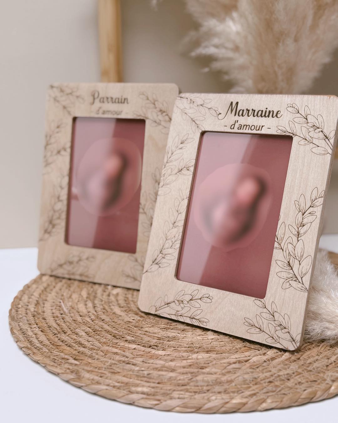 Cadre gravé feuillage