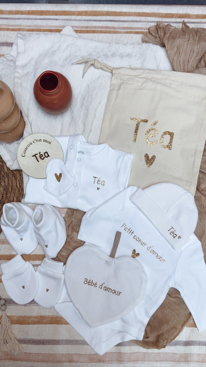 La box naissance : l'essentiel en coton
