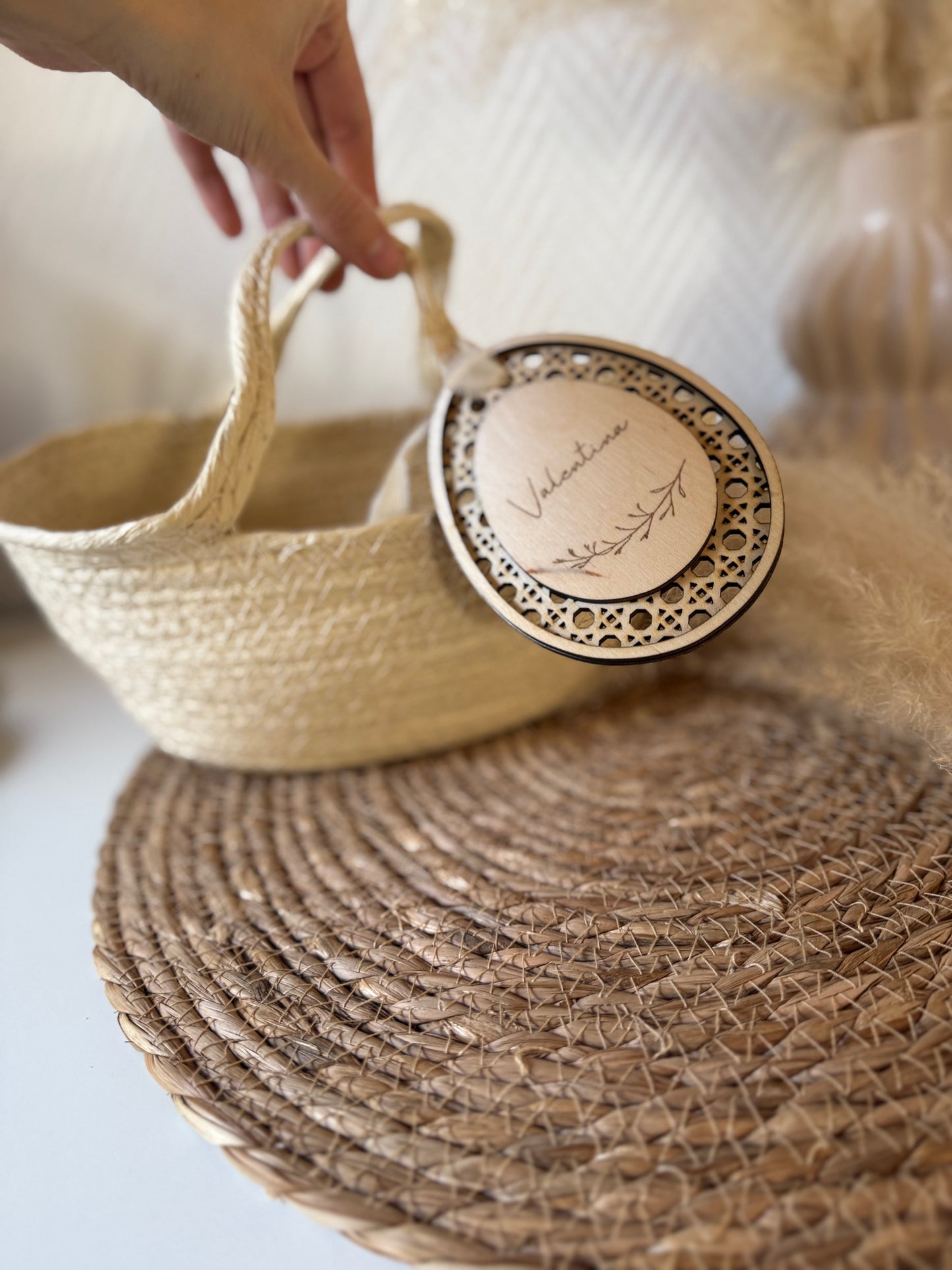 Panier avec étiquette en bois