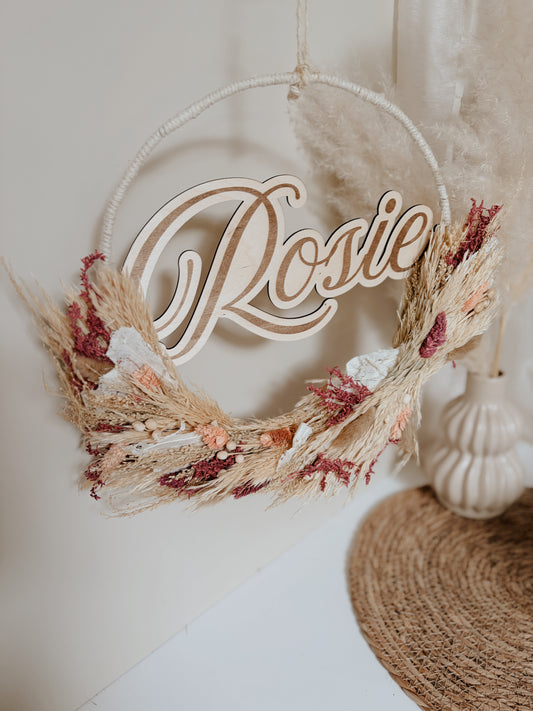 Couronne de fleurs séchées prénom