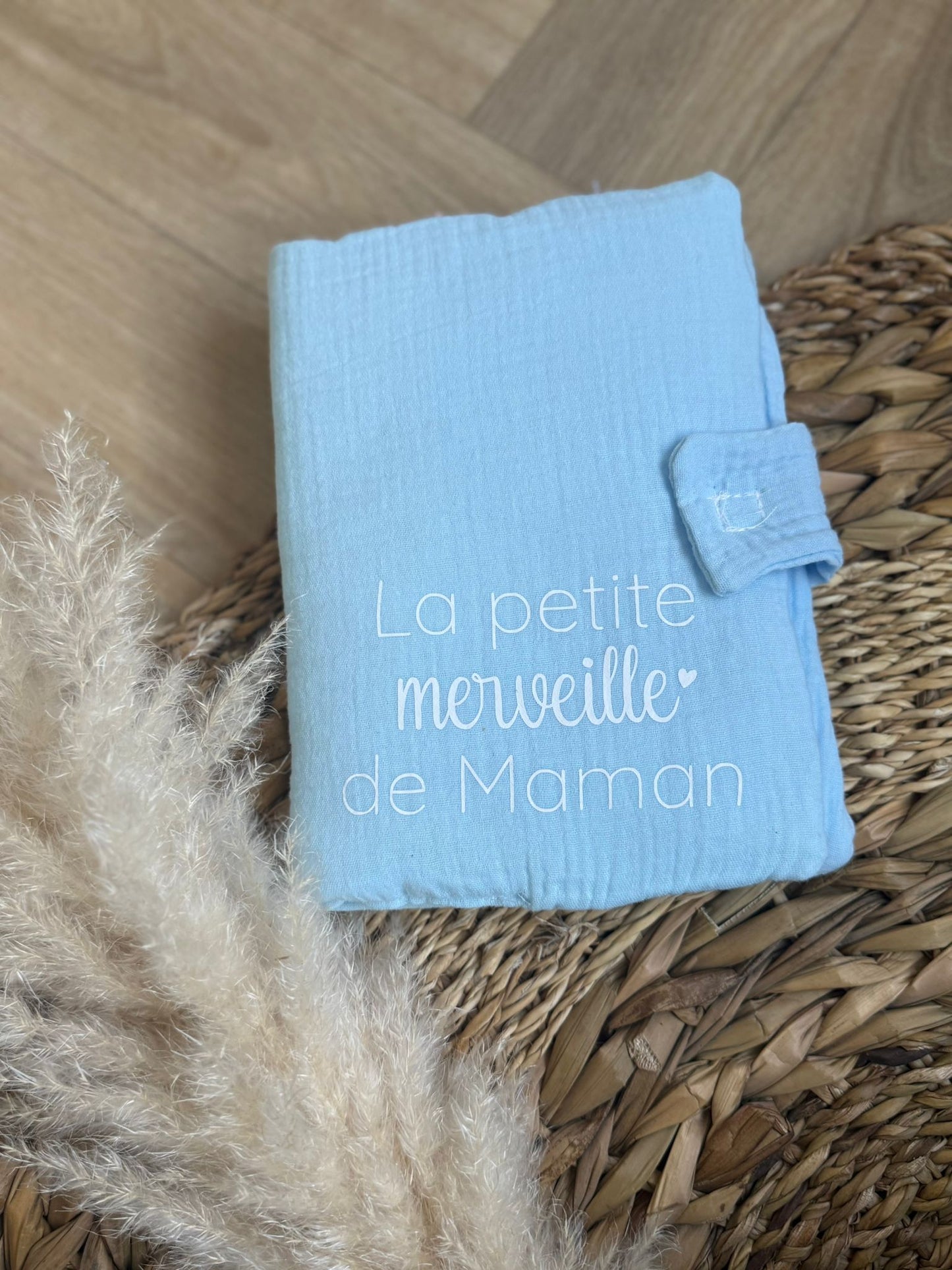 Protège carnet bleu ciel