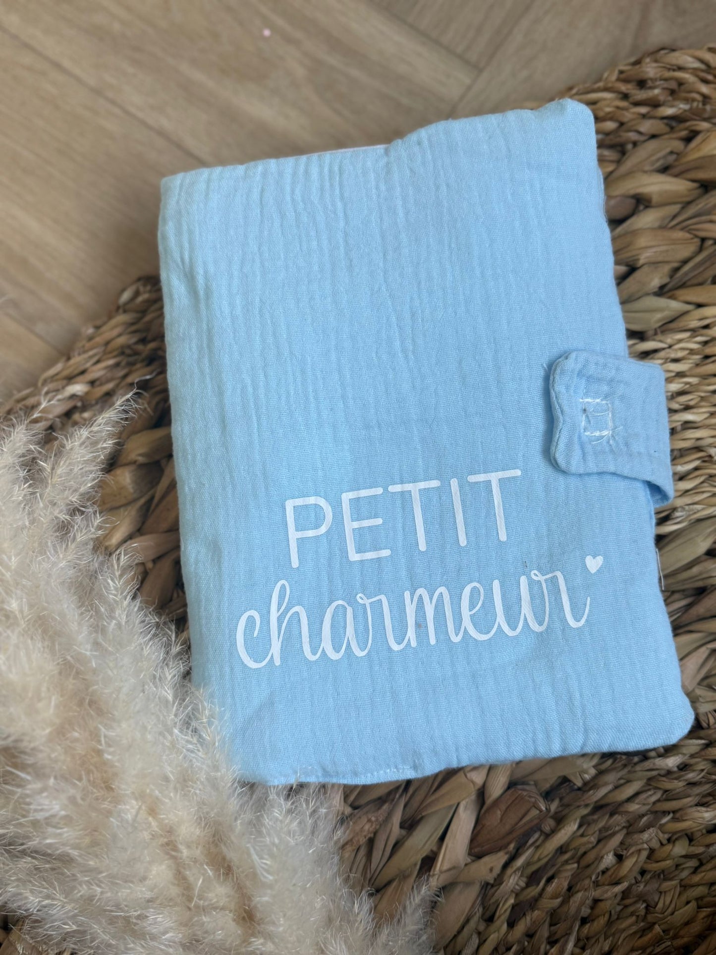 Protège carnet bleu ciel