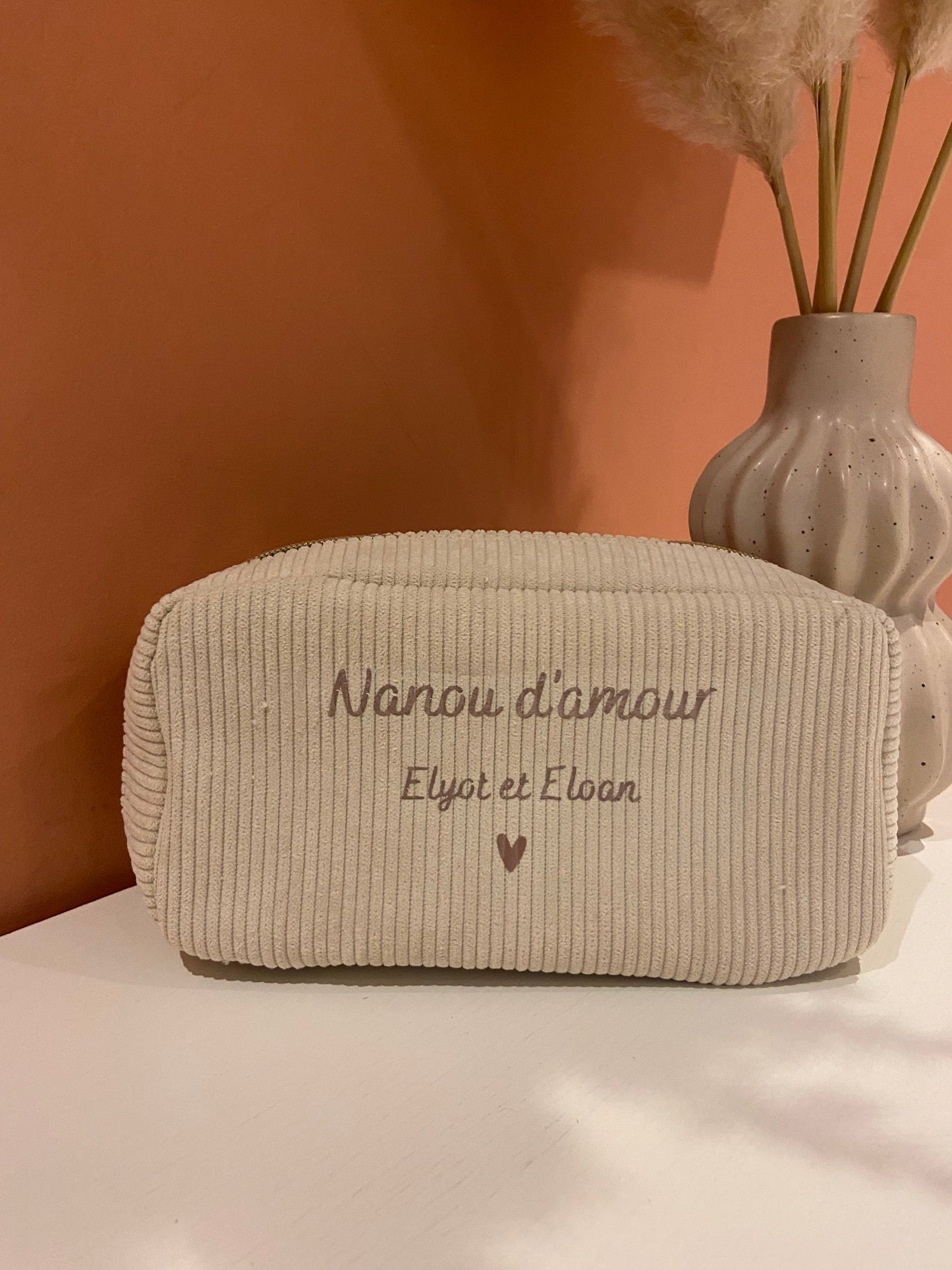 Trousse côtelée