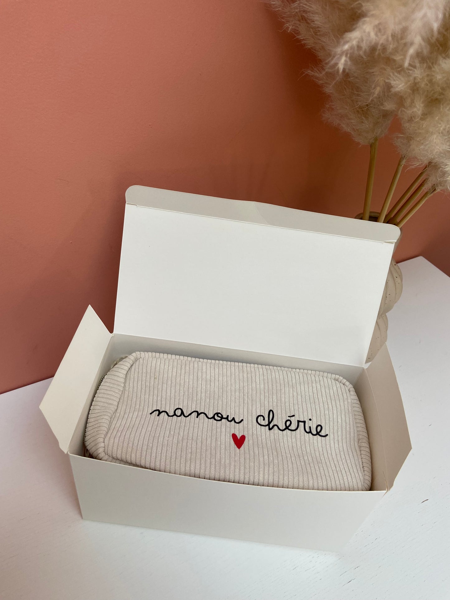 Trousse côtelée