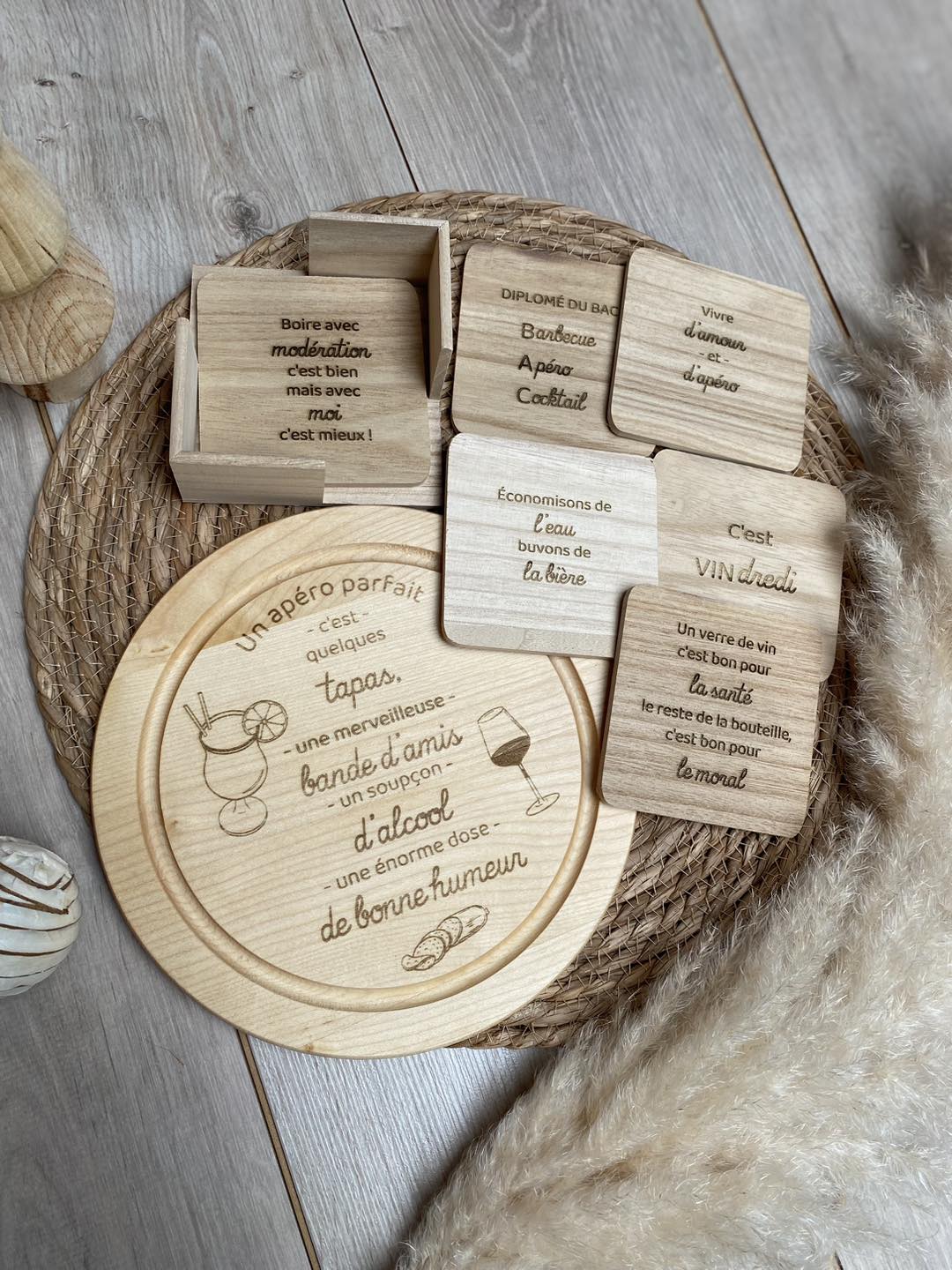 Coffret “Apéro” – planche & accessoires gravés