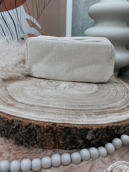 Trousse côtelée