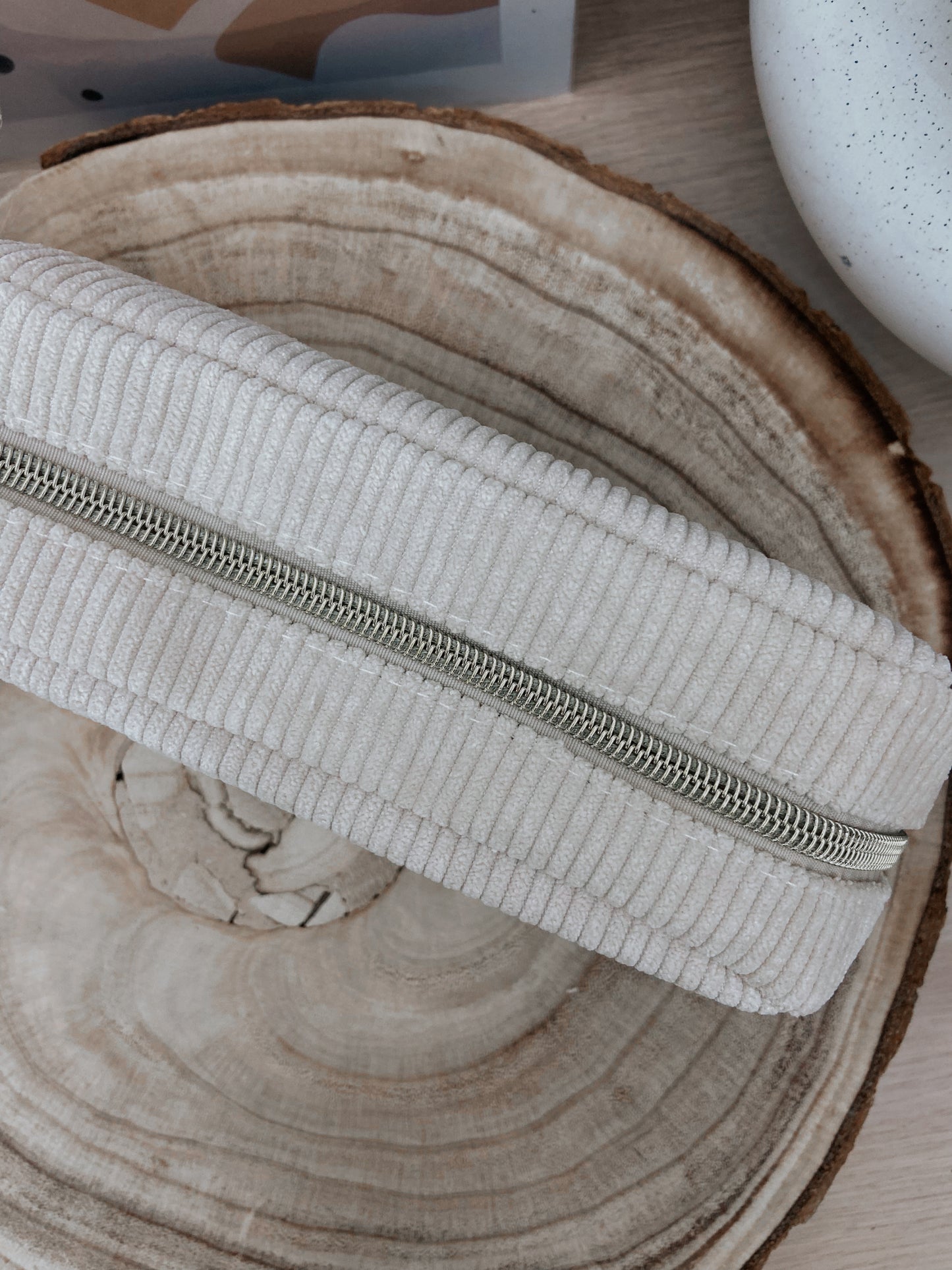 Trousse côtelée